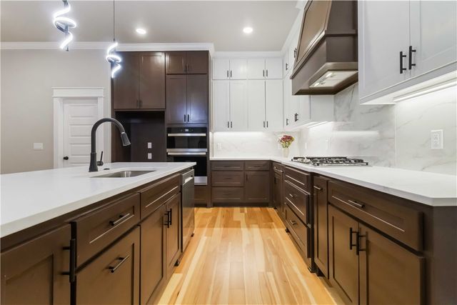 500 Apollo Drive, Centerton, AR 72719