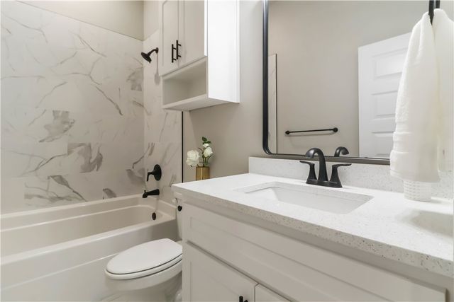 500 Apollo Drive, Centerton, AR 72719