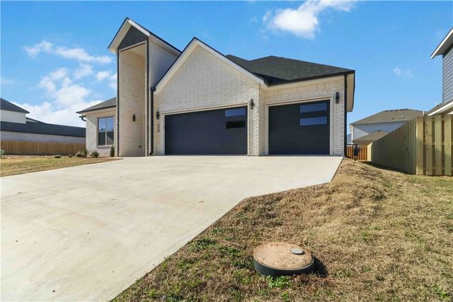 500 Apollo Drive, Centerton, AR 72719