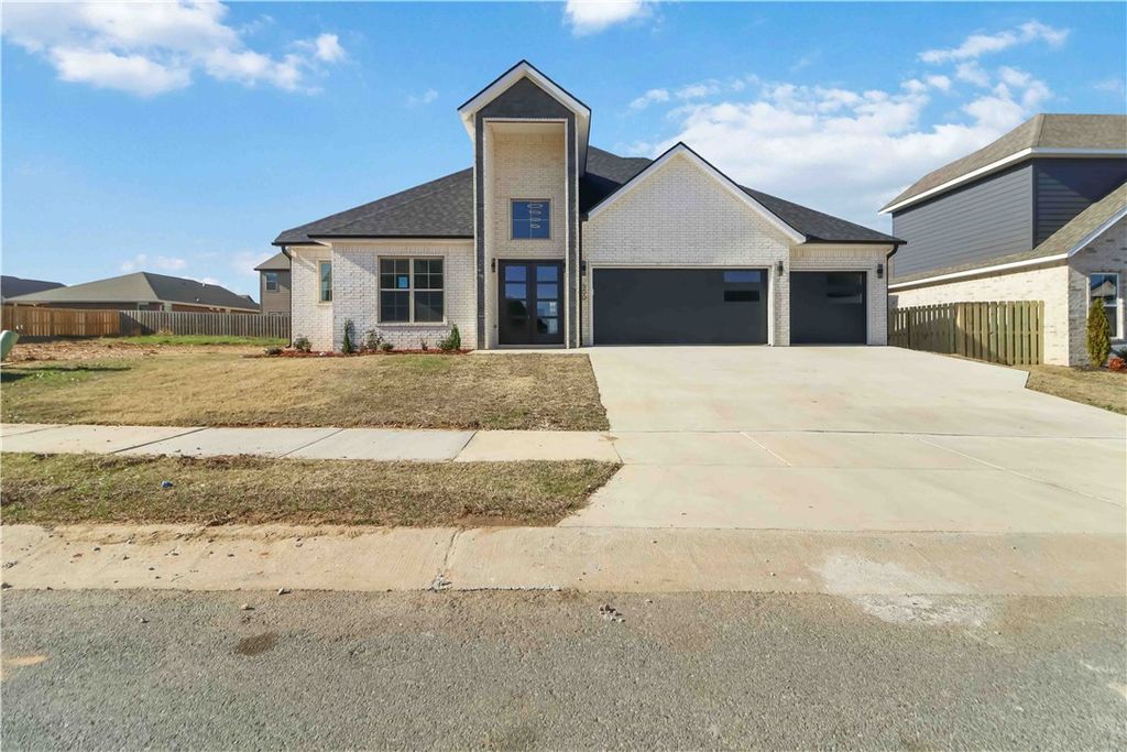 500 Apollo Drive, Centerton, AR 72719