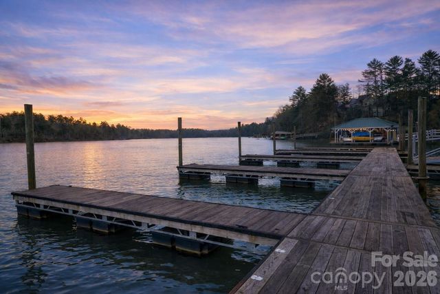 1144 Lakeside Way NW, Valdese, NC 28690