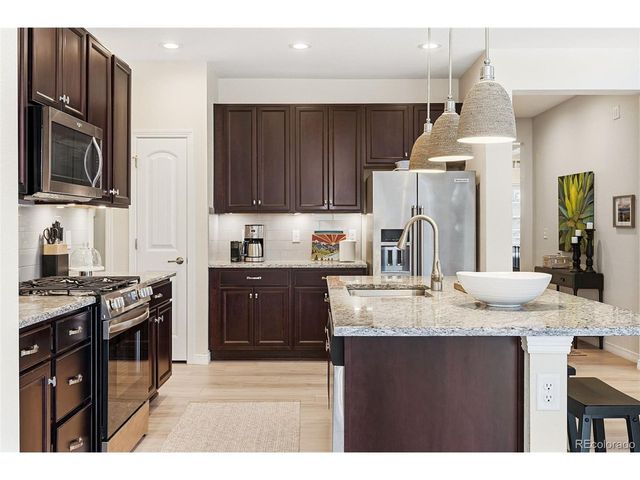 515 Grenville Cir, Erie, CO 80516