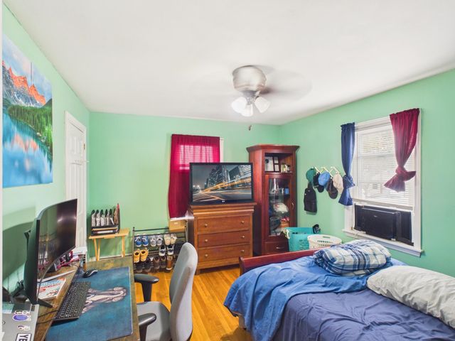 852 Clay Street, Manchester, NH 03103