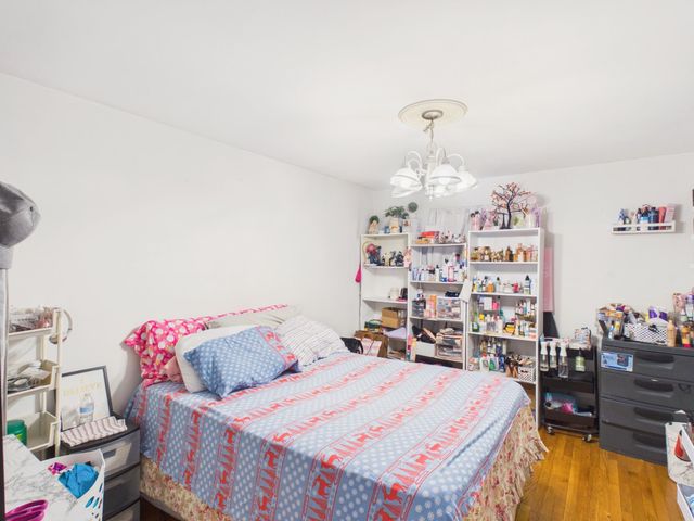 852 Clay Street, Manchester, NH 03103