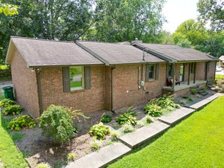 6483 Dogwood Dr, Greenbrier, TN 37073