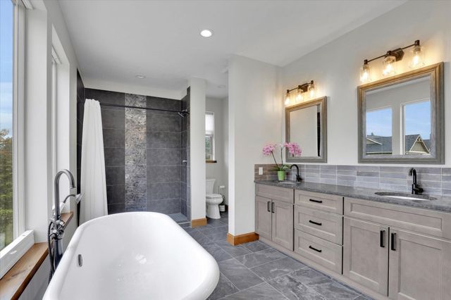 39980 Lake Summit Dr, Loon Lake, WA 99148