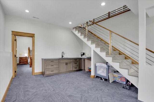 39980 Lake Summit Dr, Loon Lake, WA 99148