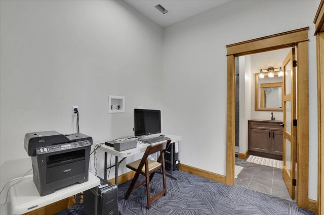 39980 Lake Summit Dr, Loon Lake, WA 99148