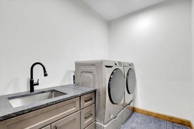 39980 Lake Summit Dr, Loon Lake, WA 99148