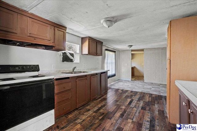 3016 Ridgecrest Rd, Wallace, SC 29596