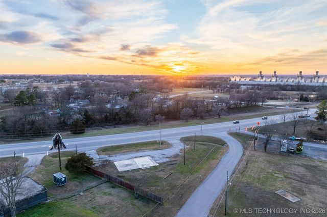 25901 E 51 Highway, Broken Arrow, OK 74014