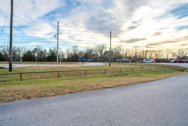 25901 E 51 Highway, Broken Arrow, OK 74014