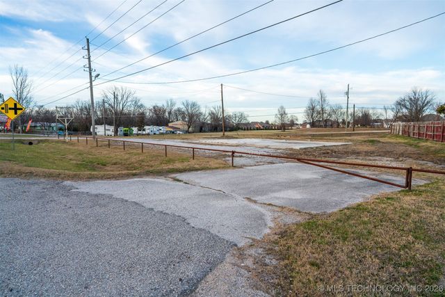 25901 E 51 Highway, Broken Arrow, OK 74014