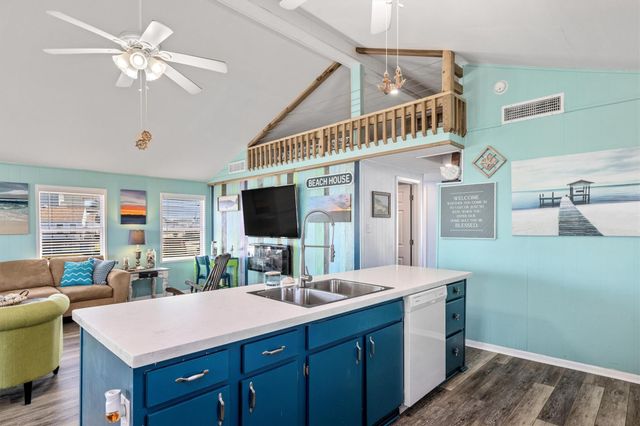 13102 Buccaneer Parkway, Freeport, TX 77541