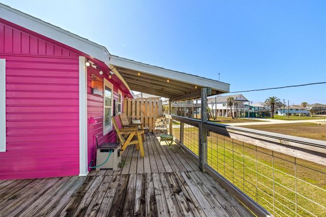 13102 Buccaneer Parkway, Freeport, TX 77541