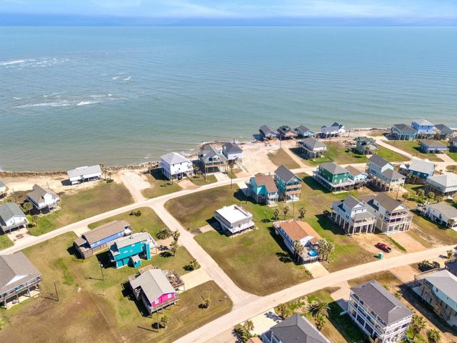 13102 Buccaneer Parkway, Freeport, TX 77541