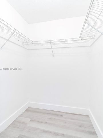 2020 Miami Rd B, Fort Lauderdale, FL 33316