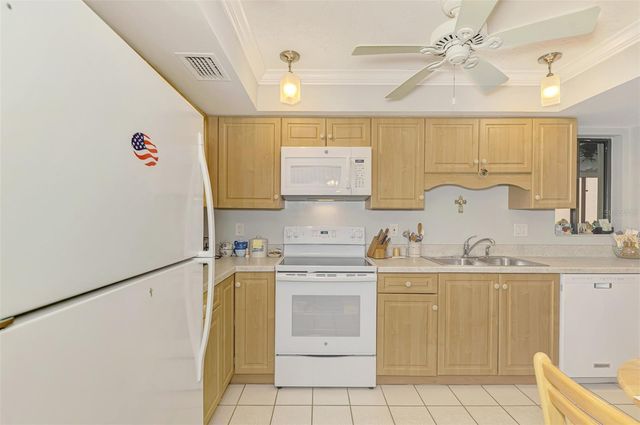 796 CAPRI ISLES BOULEVARD 130, Venice, FL 34292