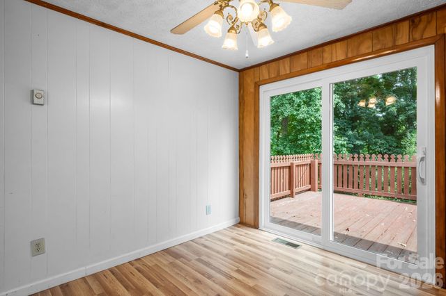 2428 Cedar Valley Drive, Conover, NC 28613