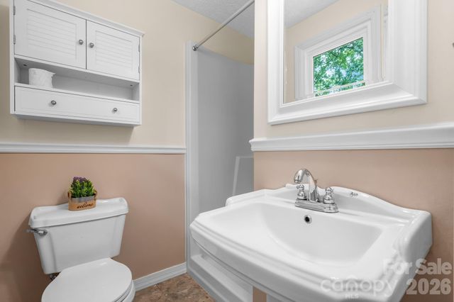 2428 Cedar Valley Drive, Conover, NC 28613