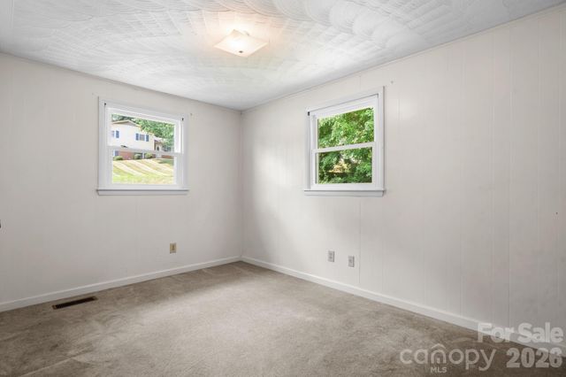 2428 Cedar Valley Drive, Conover, NC 28613
