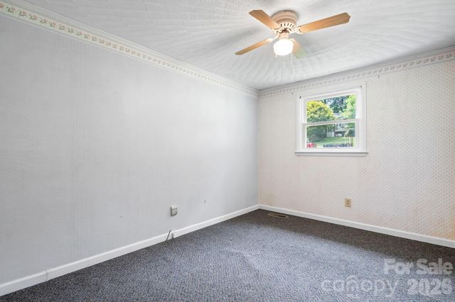 2428 Cedar Valley Drive, Conover, NC 28613