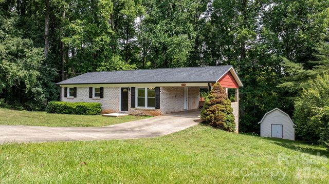 2428 Cedar Valley Drive, Conover, NC 28613
