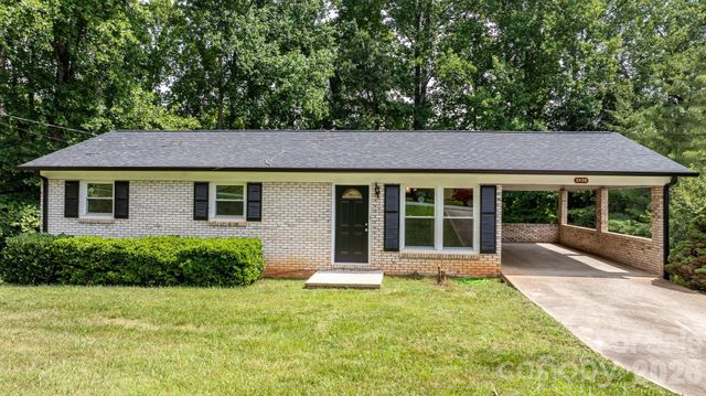 2428 Cedar Valley Drive, Conover, NC 28613