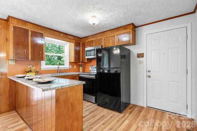 2428 Cedar Valley Drive, Conover, NC 28613