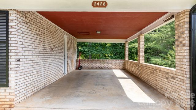 2428 Cedar Valley Drive, Conover, NC 28613