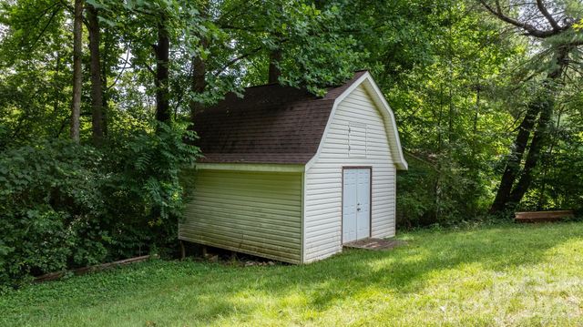 2428 Cedar Valley Drive, Conover, NC 28613