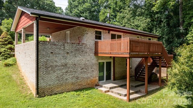 2428 Cedar Valley Drive, Conover, NC 28613