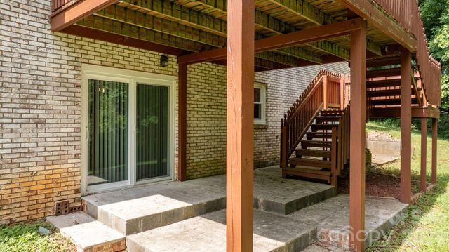 2428 Cedar Valley Drive, Conover, NC 28613