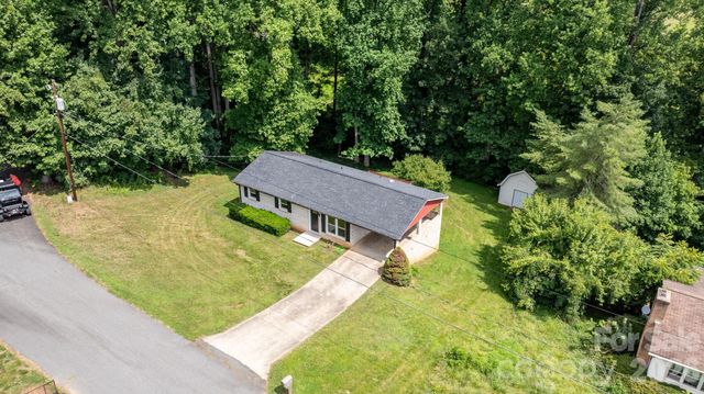 2428 Cedar Valley Drive, Conover, NC 28613