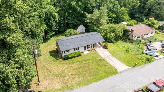 2428 Cedar Valley Drive, Conover, NC 28613