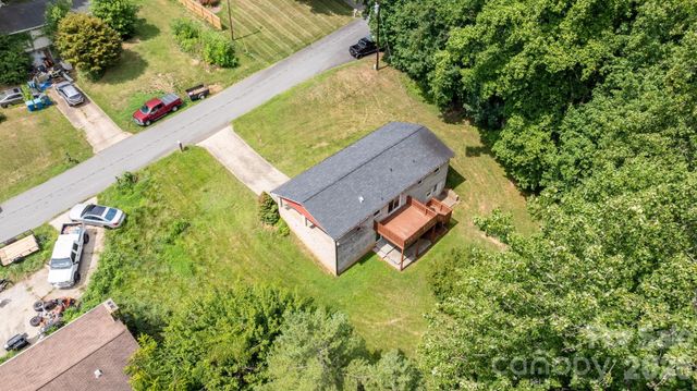 2428 Cedar Valley Drive, Conover, NC 28613