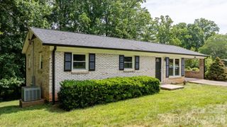 2428 Cedar Valley Drive, Conover, NC 28613