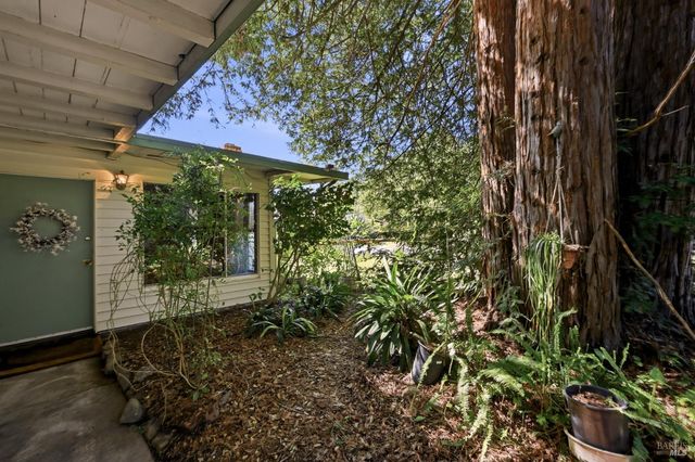 2875 Lomitas Ave, Santa Rosa, CA 95404