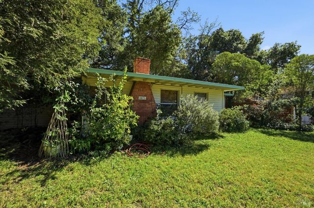 2875 Lomitas Ave, Santa Rosa, CA 95404