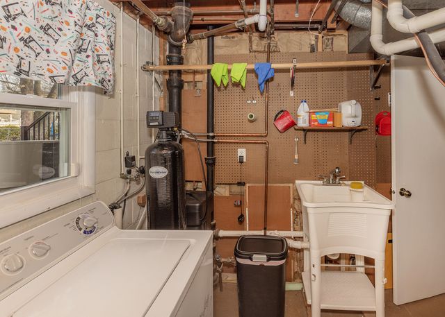 3510 35th Street, Moline, IL 61265