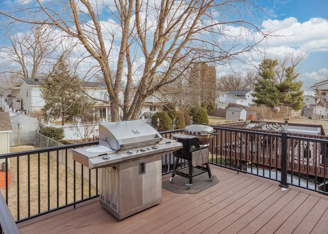 3510 35th Street, Moline, IL 61265