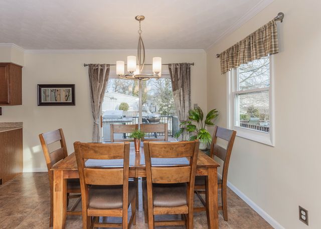 3510 35th Street, Moline, IL 61265