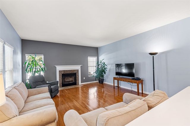 22 ARBOR Drive, Coventry, RI 02816