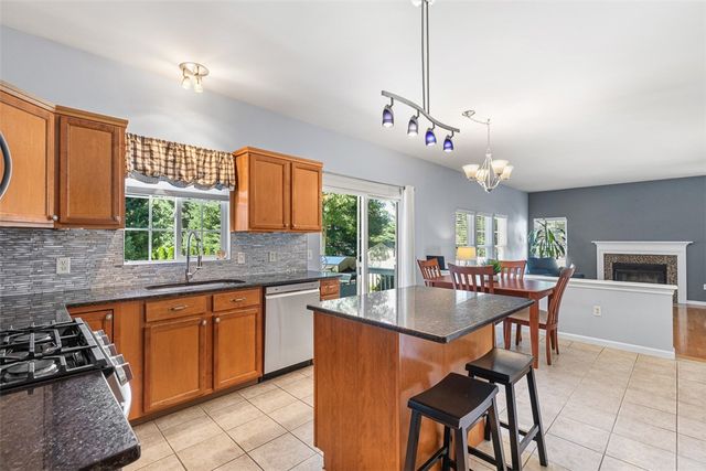 22 ARBOR Drive, Coventry, RI 02816