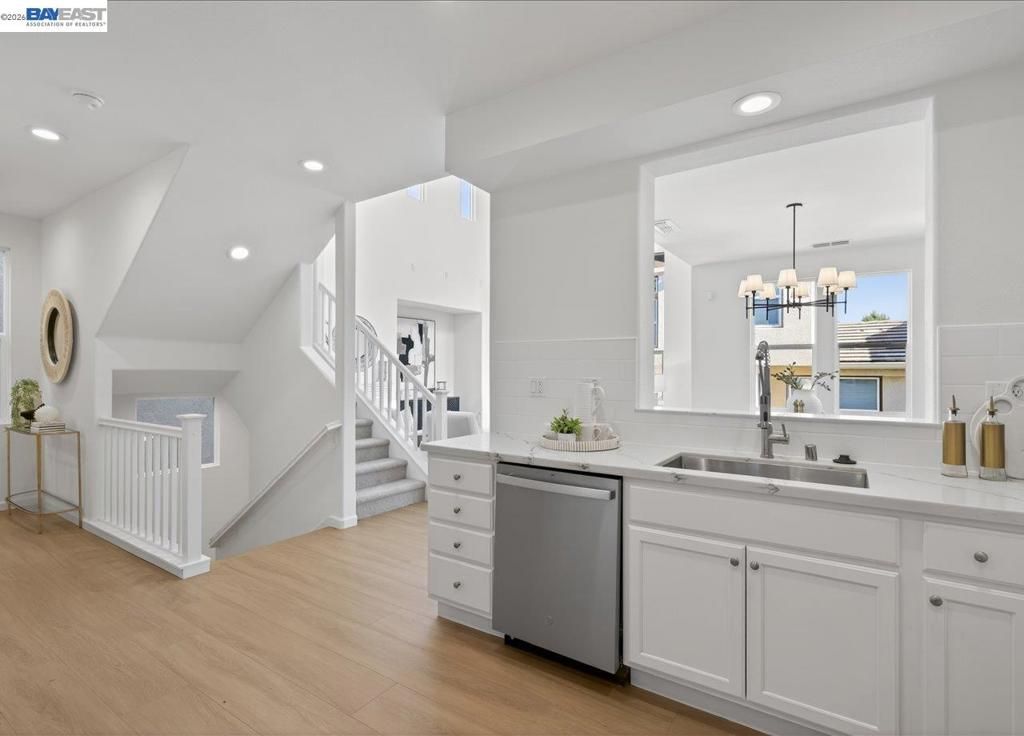 Image 14 of property listing at 3348 Chartwell St, San Ramon, CA 94583