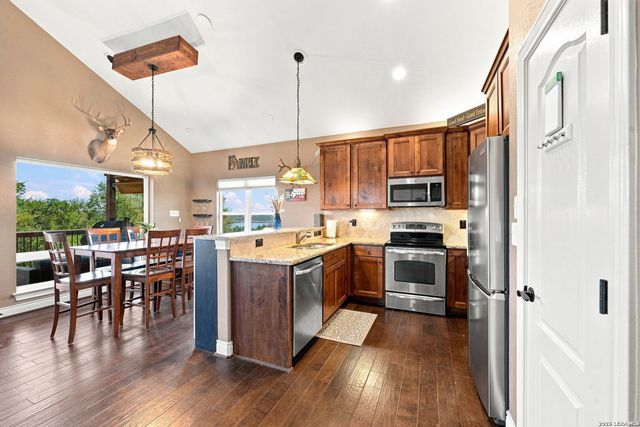 866 Artillery Dr, Canyon Lake, TX 78133