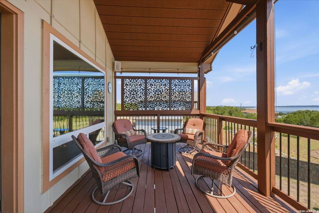 866 Artillery Dr, Canyon Lake, TX 78133