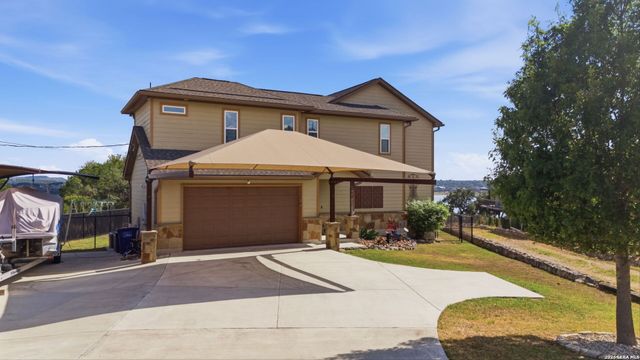 866 Artillery Dr, Canyon Lake, TX 78133