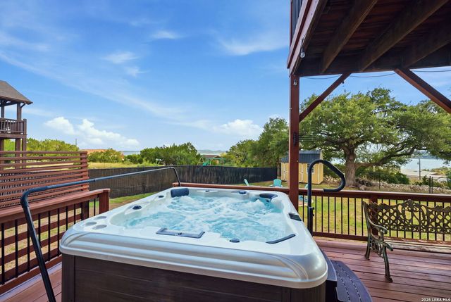 866 Artillery Dr, Canyon Lake, TX 78133