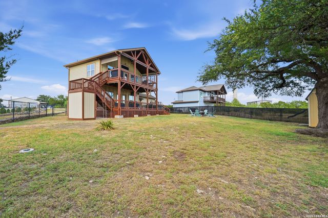 866 Artillery Dr, Canyon Lake, TX 78133